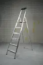 706