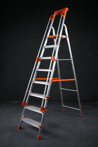 658