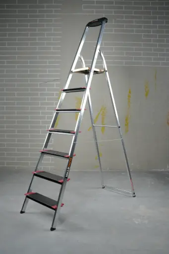 807